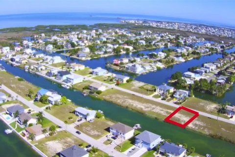 Terreno en Hernando Beach, Florida № 2205987