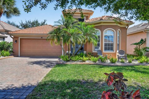 House in Port St. Lucie, Florida 3 bedrooms, 187.94 sq.m. № 2246484