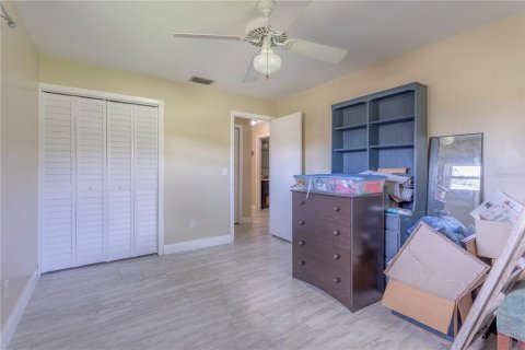 House in Belle Isle, Florida 4 bedrooms, 221.76 sq.m. № 1816850 - photo 23
