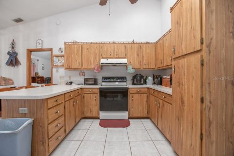 House in Osteen, Florida 3 bedrooms, 172.52 sq.m. № 1572429 - photo 9