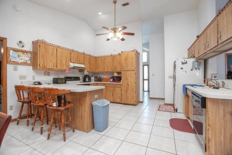 House in Osteen, Florida 3 bedrooms, 172.52 sq.m. № 1572429 - photo 11