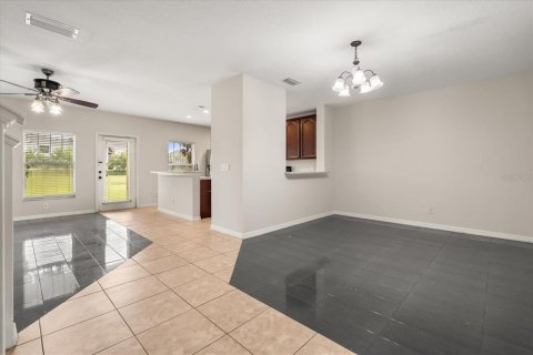 Adosado en venta en Orlando, Florida, 3 dormitorios, 168.71 m2 № 1816280 - foto 4