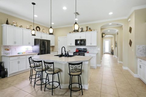 House in Bradenton, Florida 3 bedrooms, 222.87 sq.m. № 2391341 - photo 4