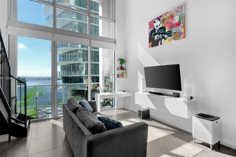 Condominio en venta en Miami, Florida, 1 dormitorio, 76.55 m2 № 2006133 - foto 5