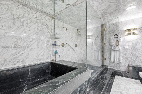 Condo in Miami, Florida, 1 bedroom  № 1763941 - photo 19