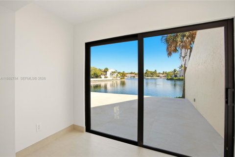 Adosado en alquiler en Miami Lakes, Florida, 4 dormitorios, 162.21 m2 № 2056700 - foto 30