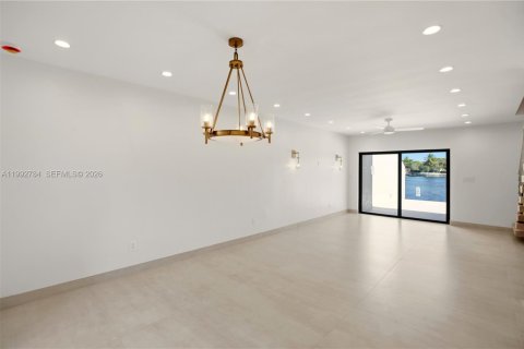 Adosado en alquiler en Miami Lakes, Florida, 4 dormitorios, 162.21 m2 № 2056700 - foto 13