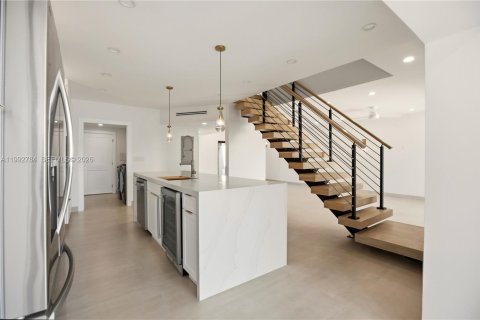 Adosado en alquiler en Miami Lakes, Florida, 4 dormitorios, 162.21 m2 № 2056700 - foto 17