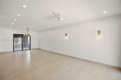 Adosado en alquiler en Miami Lakes, Florida, 4 dormitorios, 162.21 m2 № 2056700 - foto 15