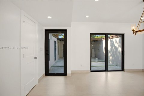 Adosado en alquiler en Miami Lakes, Florida, 4 dormitorios, 162.21 m2 № 2056700 - foto 9