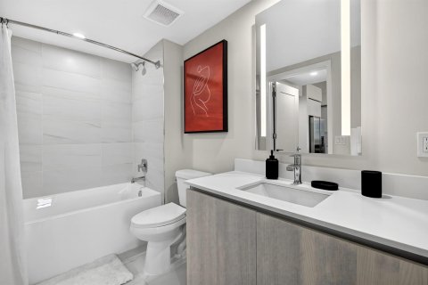 Condominio en alquiler en Fort Lauderdale, Florida, 1 dormitorio, 70.61 m2 № 2184533 - foto 30