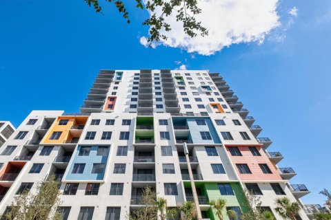 Condominio en alquiler en Fort Lauderdale, Florida, 1 dormitorio, 70.61 m2 № 2184533 - foto 3