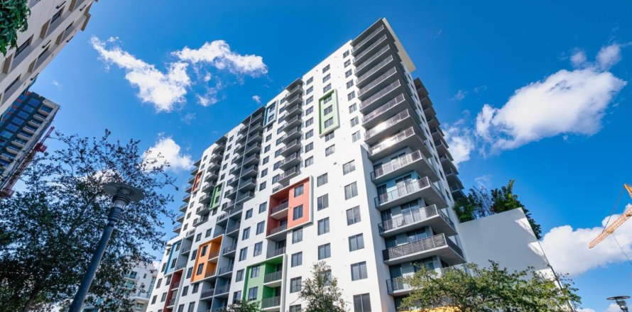 Condominio en Fort Lauderdale, Florida, 1 dormitorio  № 2184533