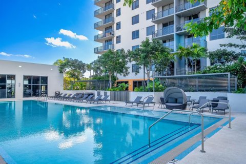 Condominio en alquiler en Fort Lauderdale, Florida, 1 dormitorio, 70.61 m2 № 2184533 - foto 8
