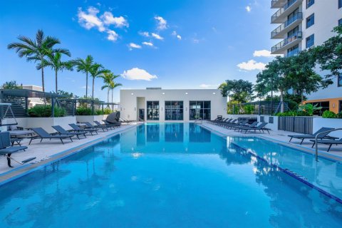 Condominio en alquiler en Fort Lauderdale, Florida, 1 dormitorio, 70.61 m2 № 2184533 - foto 4