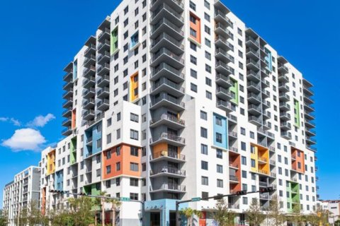 Condominio en alquiler en Fort Lauderdale, Florida, 1 dormitorio, 70.61 m2 № 2184533 - foto 5