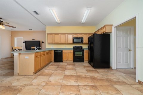 House in Kissimmee, Florida 4 bedrooms, 159.51 sq.m. № 1775641 - photo 12