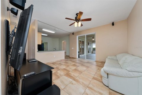 House in Kissimmee, Florida 4 bedrooms, 159.51 sq.m. № 1775641 - photo 18