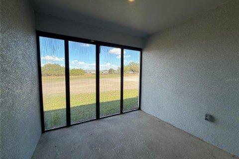 Villa ou maison à louer à Winter Haven, Floride: 4 chambres, 194.44 m2 № 2104584 - photo 22