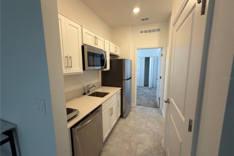 Villa ou maison à louer à Winter Haven, Floride: 4 chambres, 194.44 m2 № 2104584 - photo 3