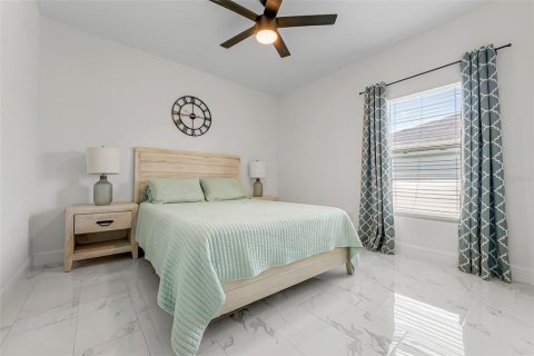 House in Orange City, Florida 3 bedrooms, 148.64 sq.m. № 1632288 - photo 12