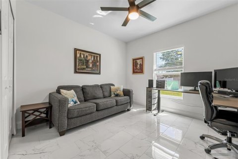 House in Orange City, Florida 3 bedrooms, 148.64 sq.m. № 1632288 - photo 13