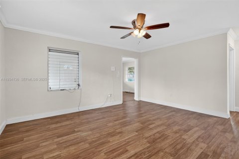 Casa en venta en Miami Gardens, Florida, 2 dormitorios, 89.37 m2 № 1992311 - foto 6