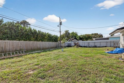 Casa en venta en Miami Gardens, Florida, 2 dormitorios, 89.37 m2 № 1992311 - foto 20