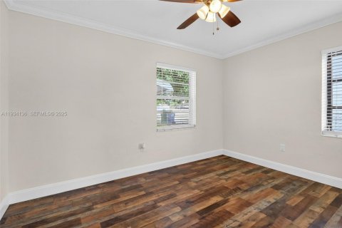 Casa en venta en Miami Gardens, Florida, 2 dormitorios, 89.37 m2 № 1992311 - foto 12