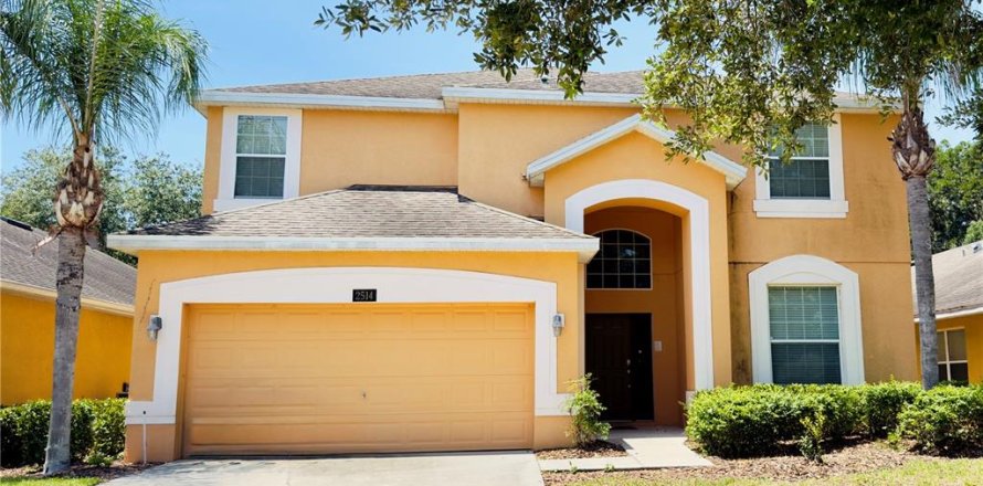 House in Kissimmee, Florida 6 bedrooms, 267 sq.m. № 1757044