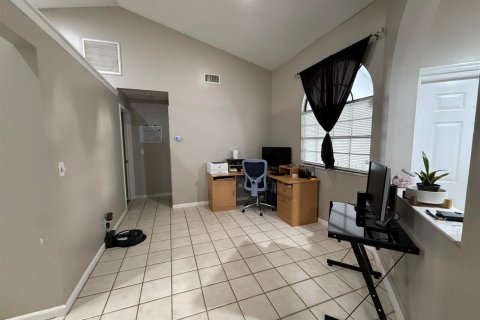 House in Wellington, Florida 3 bedrooms, 161.74 sq.m. № 2249816 - photo 9
