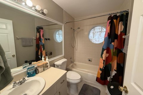 House in Wellington, Florida 3 bedrooms, 161.74 sq.m. № 2249816 - photo 21