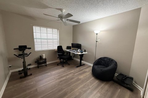 House in Wellington, Florida 3 bedrooms, 161.74 sq.m. № 2249816 - photo 18