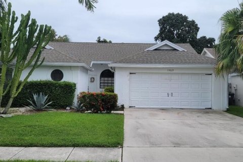 House in Wellington, Florida 3 bedrooms, 161.74 sq.m. № 2249816