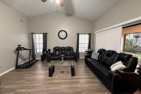 House in Wellington, Florida 3 bedrooms, 161.74 sq.m. № 2249816 - photo 5
