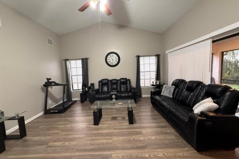 House in Wellington, Florida 3 bedrooms, 161.74 sq.m. № 2249816 - photo 7
