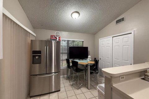 House in Wellington, Florida 3 bedrooms, 161.74 sq.m. № 2249816 - photo 13