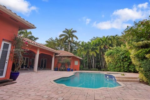 Купить виллу или дом в Пайнкрест, Флорида 6 спален, 449.74м2, № 1990672 - фото 26