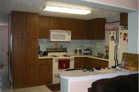 House in Tampa, Florida 2 bedrooms, 135.82 sq.m. № 2113614 - photo 4