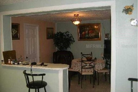 House in Tampa, Florida 2 bedrooms, 135.82 sq.m. № 2113614 - photo 3