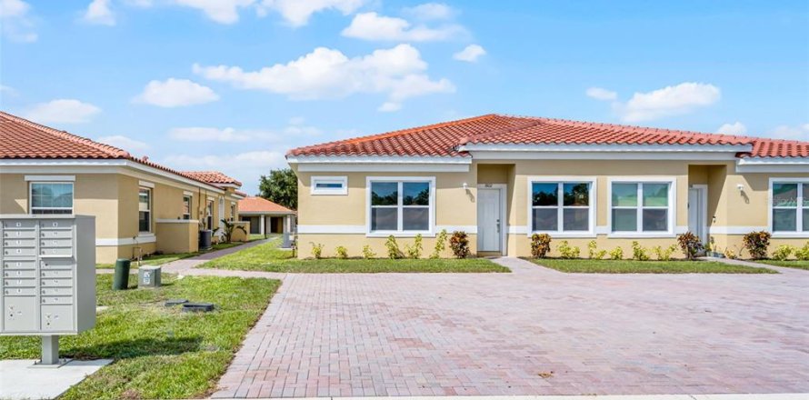 Casa en Kissimmee, Florida 3 dormitorios, 98.1 m2 № 1906336