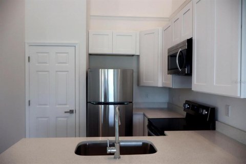 Casa en venta en Kissimmee, Florida, 3 dormitorios, 98.1 m2 № 1906336 - foto 9
