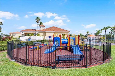 Casa en venta en Kissimmee, Florida, 3 dormitorios, 98.1 m2 № 1906336 - foto 25