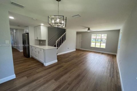 Casa en venta en Lake Placid, Florida, 3 dormitorios № 1945758 - foto 11