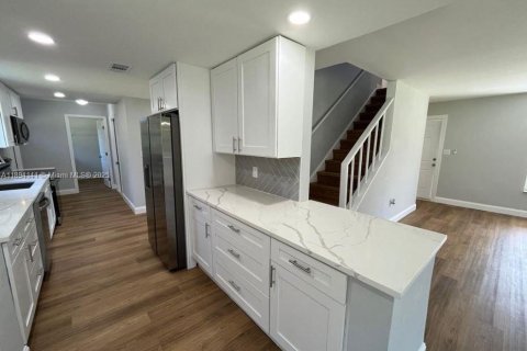 Casa en venta en Lake Placid, Florida, 3 dormitorios № 1945758 - foto 2