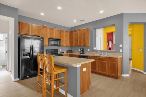 Casa en alquiler en Kissimmee, Florida, 4 dormitorios, 153.01 m2 № 1717202 - foto 3