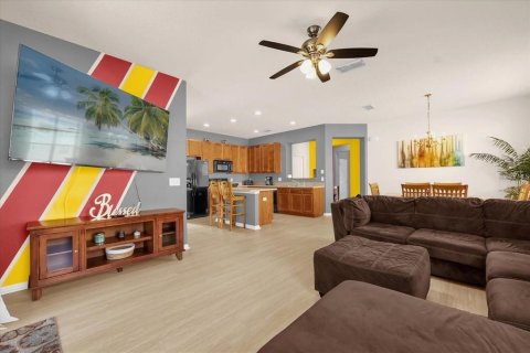 Casa en alquiler en Kissimmee, Florida, 4 dormitorios, 153.01 m2 № 1717202 - foto 7