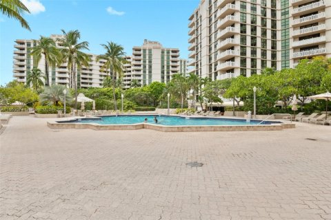 Condo in Key Biscayne, Florida, 2 bedrooms  № 1857100 - photo 22
