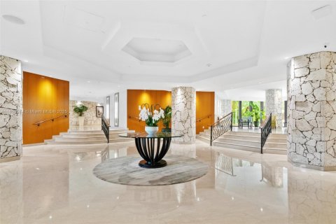 Condo in Key Biscayne, Florida, 2 bedrooms  № 1857100 - photo 25