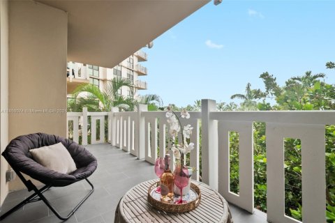 Condo in Key Biscayne, Florida, 2 bedrooms  № 1857100 - photo 2